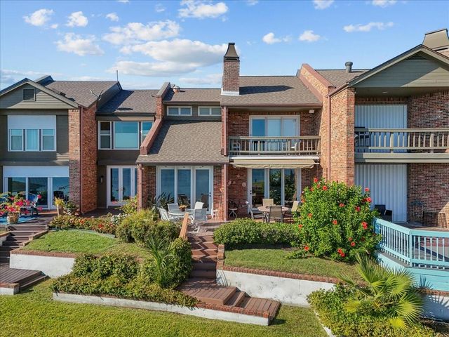 7105 Broadway Street, Galveston, TX 77554