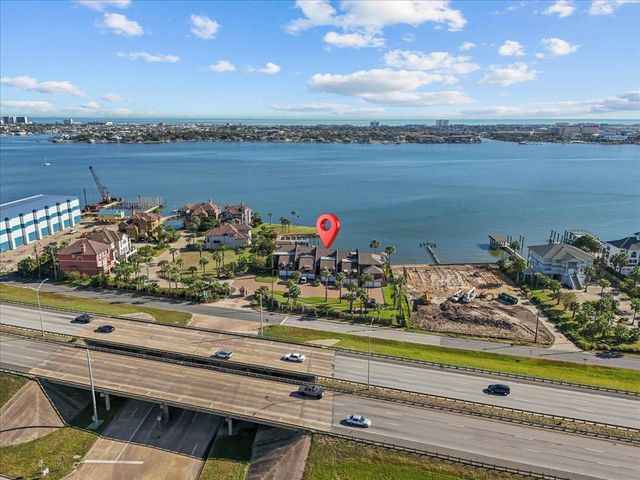 7105 Broadway Street, Galveston, TX 77554