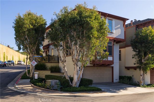 2500 Bungalow Place, Corona Del Mar, CA 92625