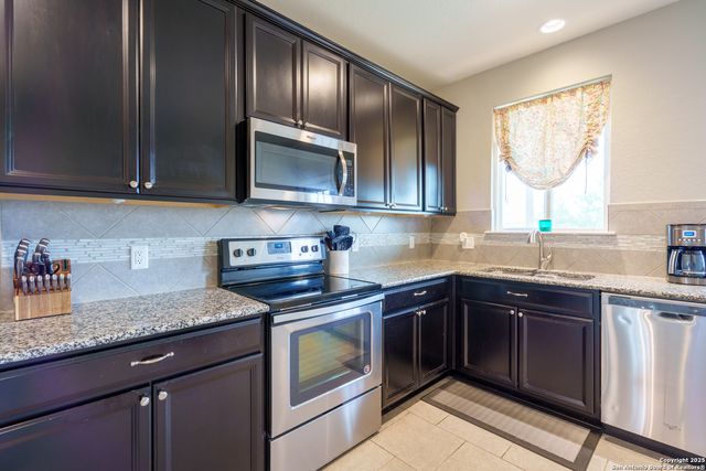 9719 Harbor Mist Lane, Converse, TX 78109