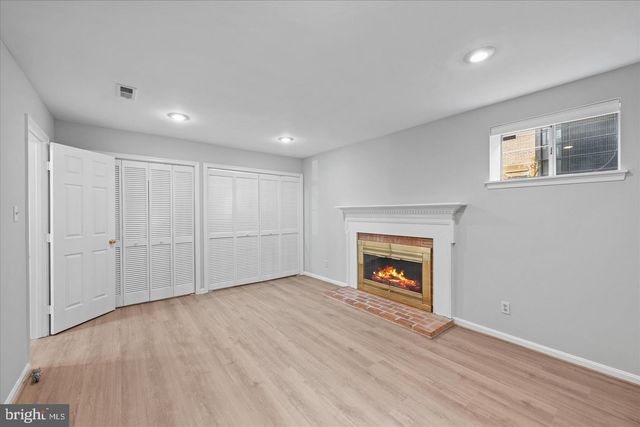 299 S PICKETT ST, Alexandria, VA 22304