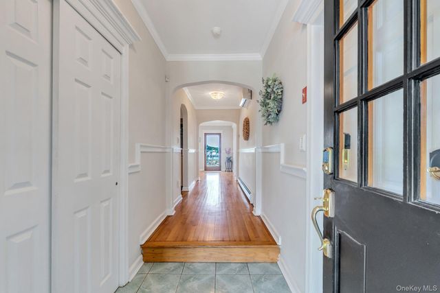 230 W Islip Road, West Islip, NY 11795