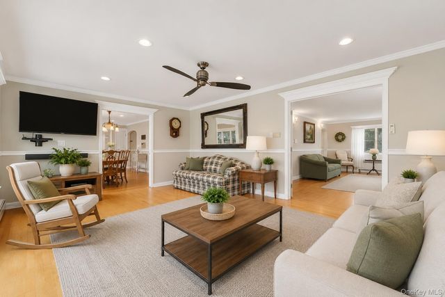 230 W Islip Road, West Islip, NY 11795