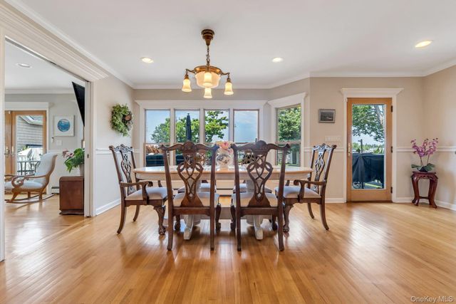 230 W Islip Road, West Islip, NY 11795
