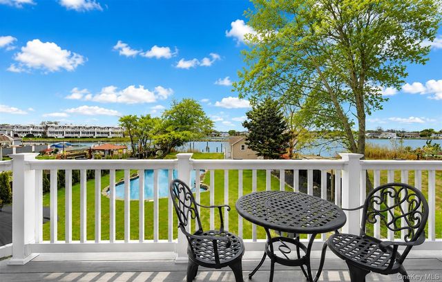 230 W Islip Road, West Islip, NY 11795