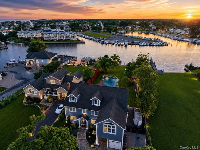 230 W Islip Road, West Islip, NY 11795