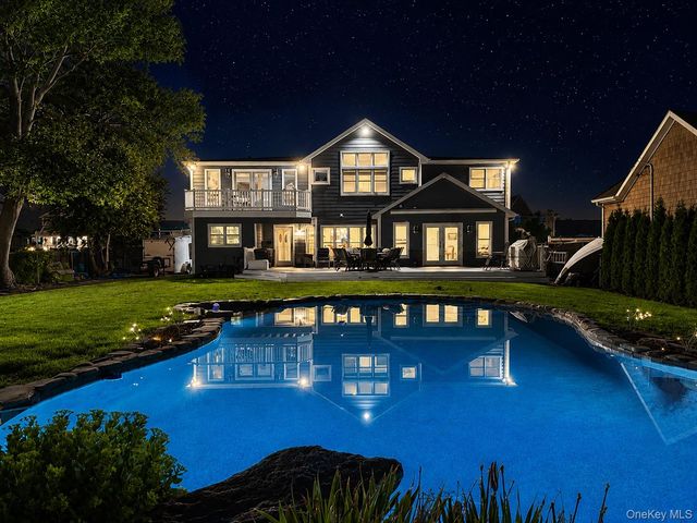 230 W Islip Road, West Islip, NY 11795