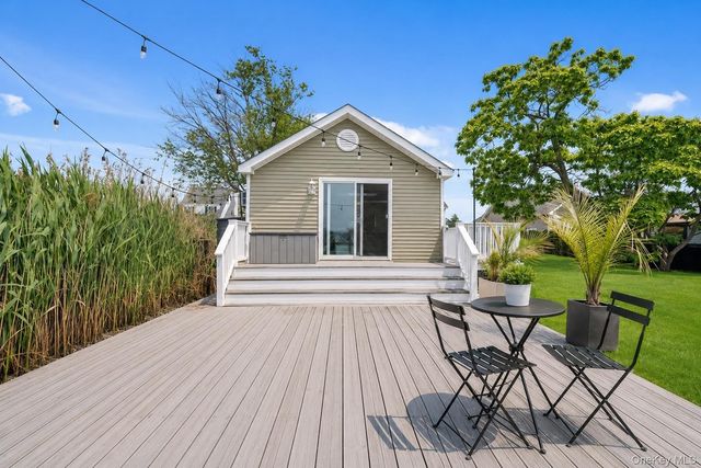 230 W Islip Road, West Islip, NY 11795