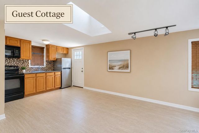 230 W Islip Road, West Islip, NY 11795