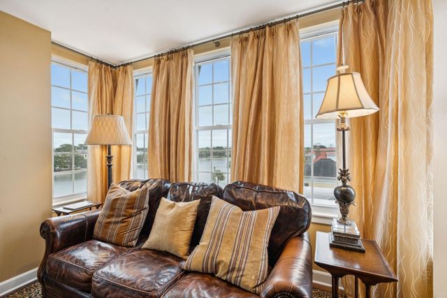 55 Ashley Avenue 18, Charleston, SC 29401