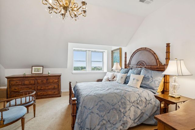 55 Ashley Avenue 18, Charleston, SC 29401