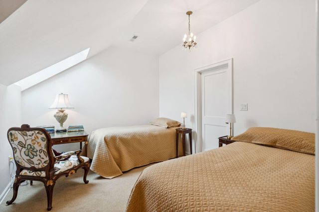 55 Ashley Avenue 18, Charleston, SC 29401