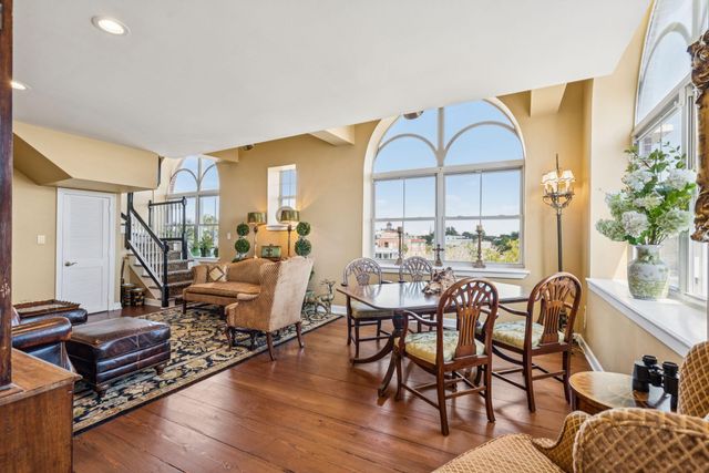 55 Ashley Avenue 18, Charleston, SC 29401