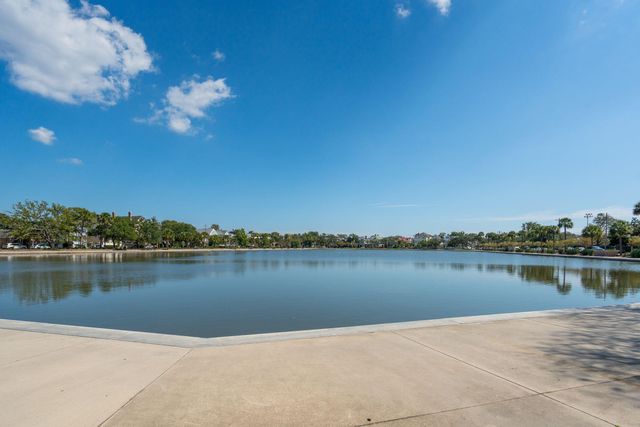 55 Ashley Avenue 18, Charleston, SC 29401