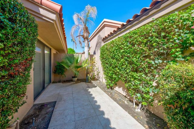 76687 Begonia Lane, Palm Desert, CA 92211