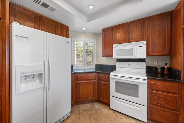 76687 Begonia Lane, Palm Desert, CA 92211