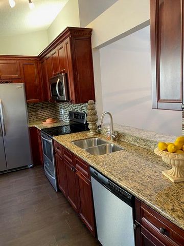 134 NW 98th Terrace, Plantation, FL 33324