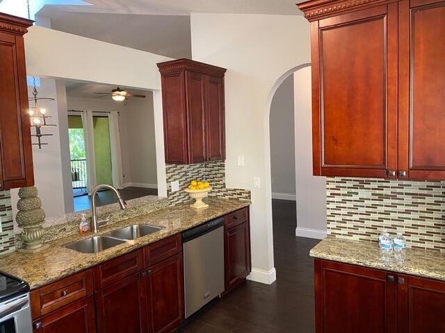 134 NW 98th Terrace, Plantation, FL 33324