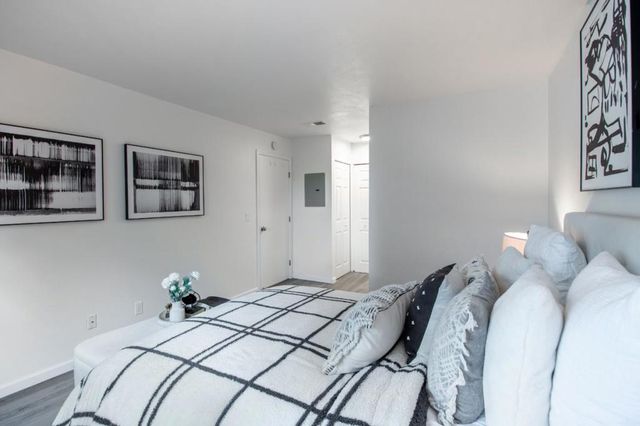 703 San Conrado Terrace 6, Sunnyvale, CA 94085