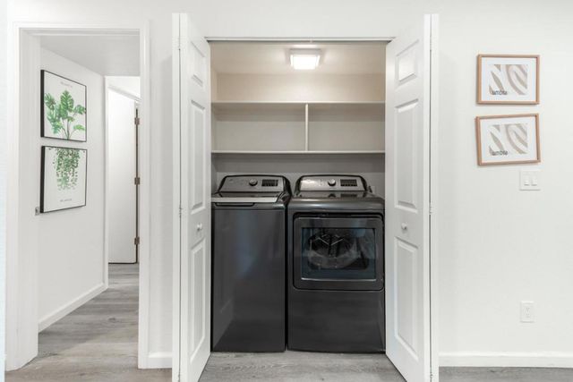 703 San Conrado Terrace 6, Sunnyvale, CA 94085