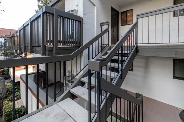 703 San Conrado Terrace 6, Sunnyvale, CA 94085