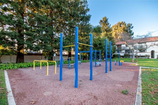 703 San Conrado Terrace 6, Sunnyvale, CA 94085