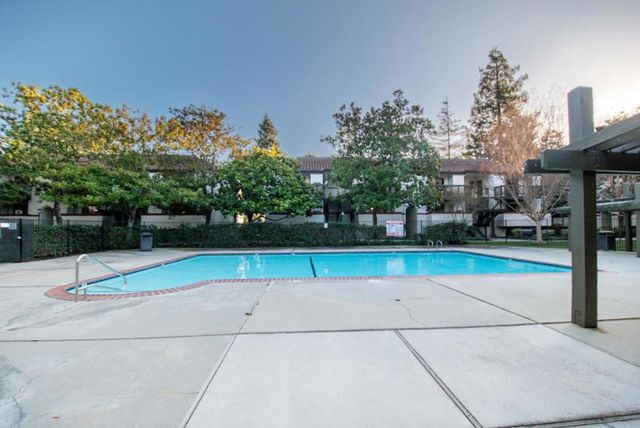 703 San Conrado Terrace 6, Sunnyvale, CA 94085