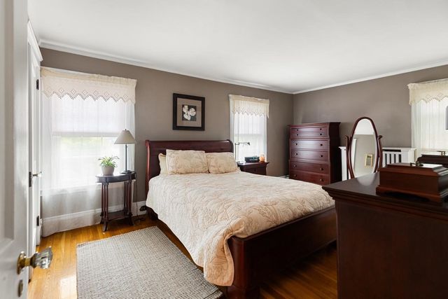 216 Bellevue Rd, Watertown, MA 02472