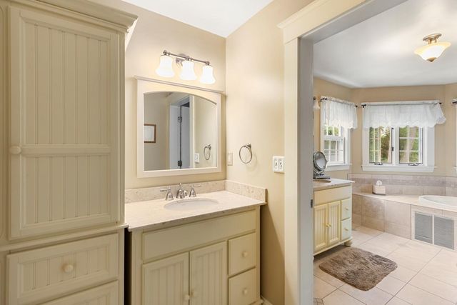 216 Bellevue Rd, Watertown, MA 02472