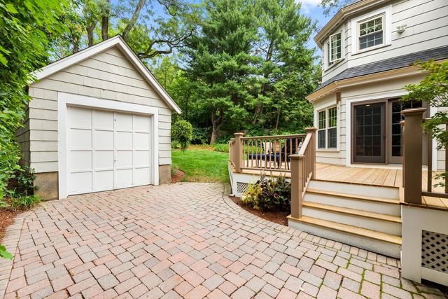 216 Bellevue Rd, Watertown, MA 02472