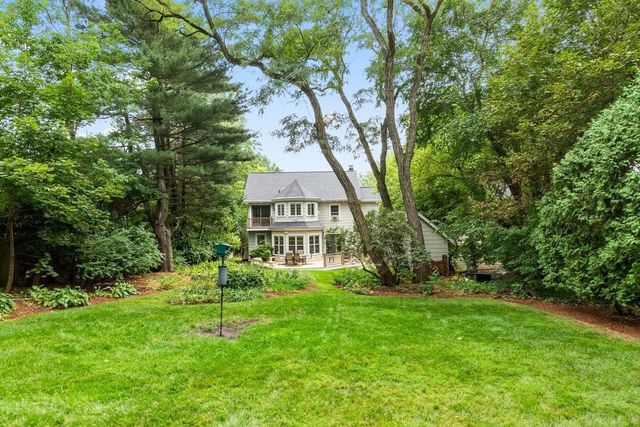 216 Bellevue Rd, Watertown, MA 02472