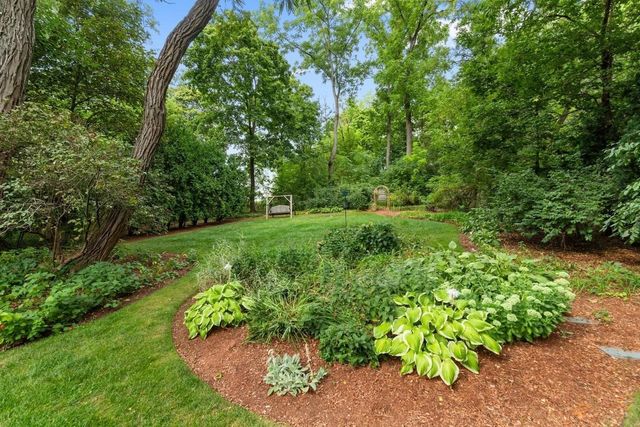 216 Bellevue Rd, Watertown, MA 02472