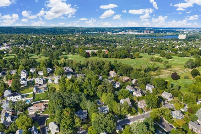216 Bellevue Rd, Watertown, MA 02472