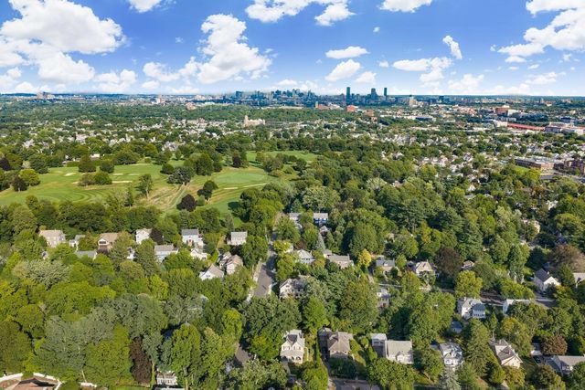 216 Bellevue Rd, Watertown, MA 02472