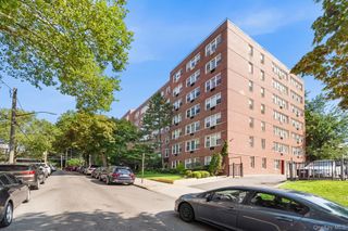 87-15 165th Street 5E, Jamaica, NY 11432
