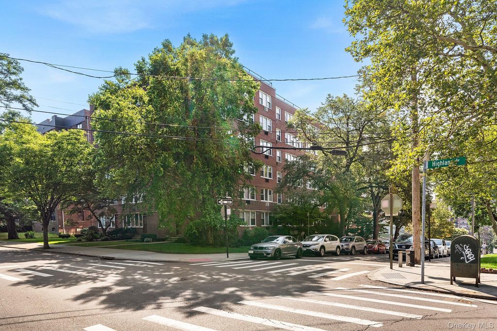 87-15 165th Street 5E, Jamaica, NY 11432 — photo 2