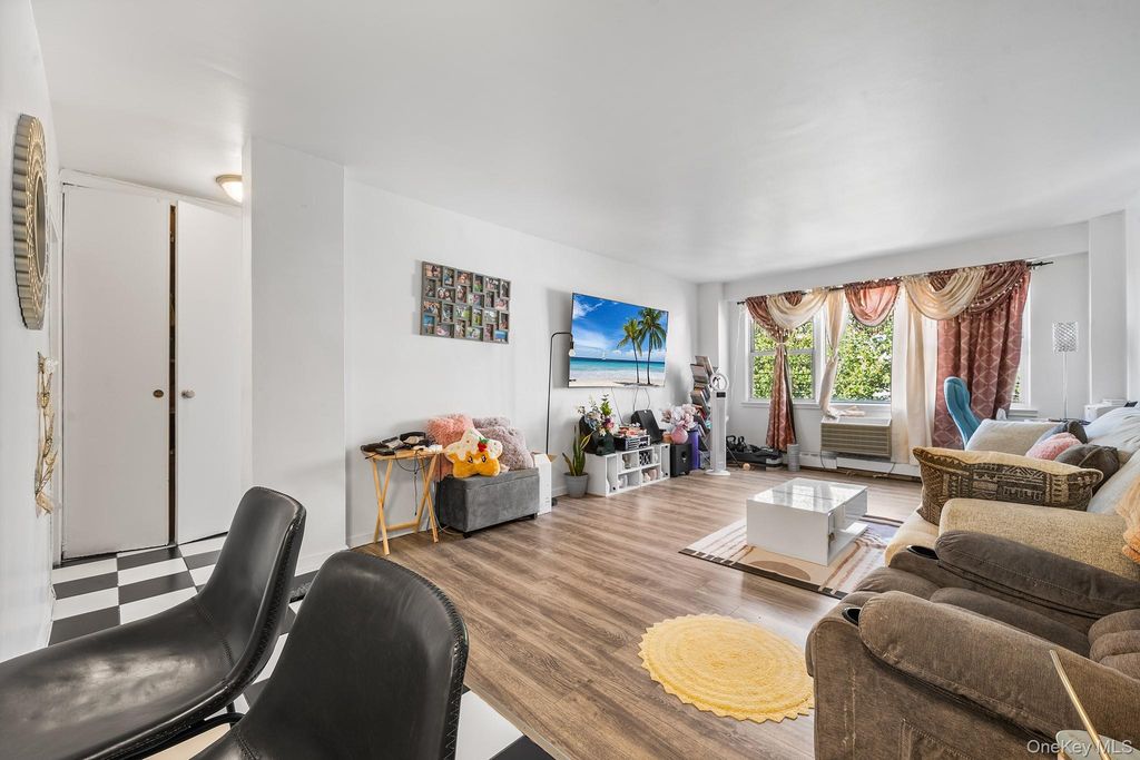 87-15 165th Street 5E, Jamaica, NY 11432 — photo 4