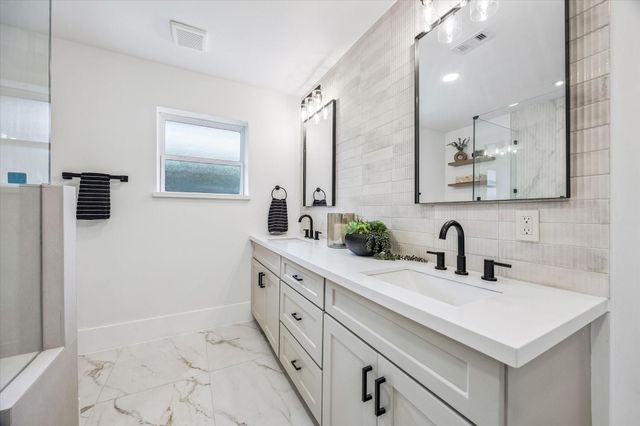 9419 Greenwillow Drive, Houston, TX 77096