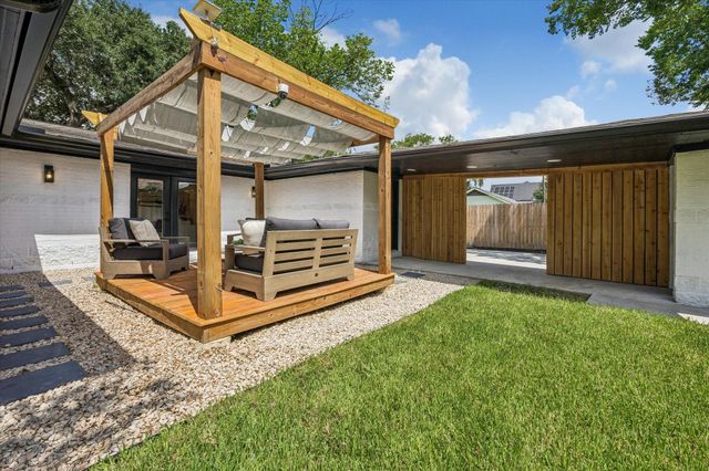 9419 Greenwillow Drive, Houston, TX 77096