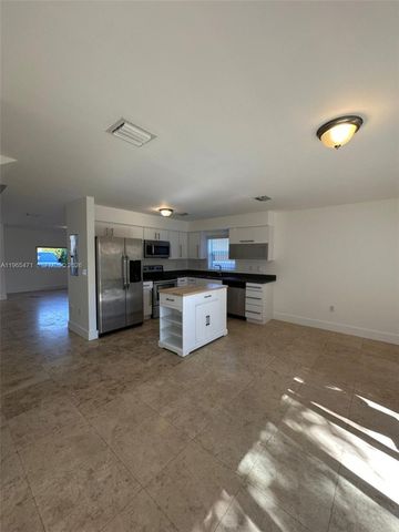 2772 SW 31st Ct 2772, Miami, FL 33133