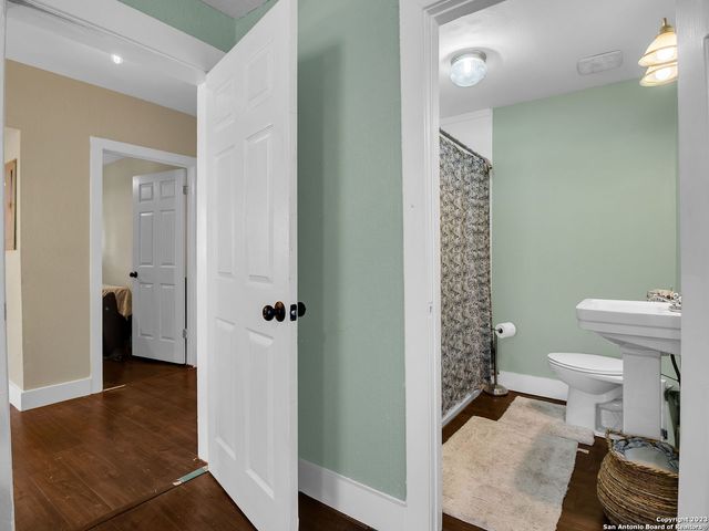 713 aransas, San Antonio, TX 78210