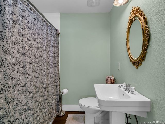 713 aransas, San Antonio, TX 78210