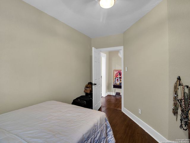 713 aransas, San Antonio, TX 78210