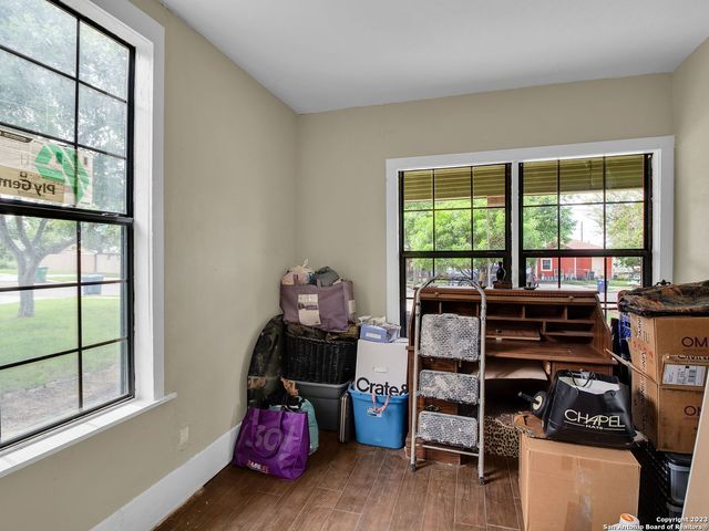 713 aransas, San Antonio, TX 78210