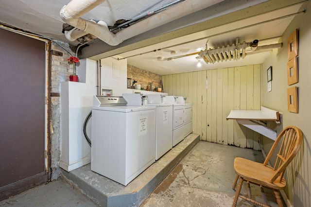 4941 N Lester Avenue 4, Chicago, IL 60630