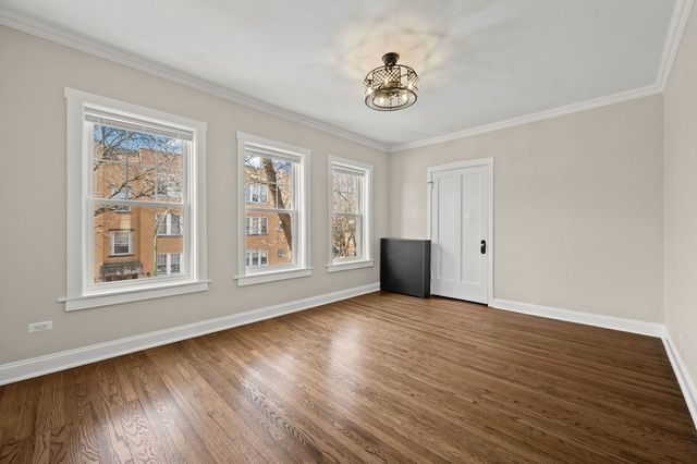 4941 N Lester Avenue 4, Chicago, IL 60630