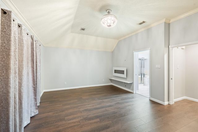 7624 Lone Meadow Court, Houston, TX 77095