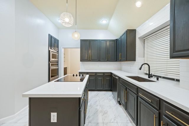 7624 Lone Meadow Court, Houston, TX 77095