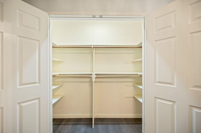 7624 Lone Meadow Court, Houston, TX 77095