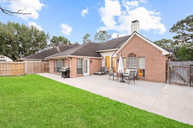 7624 Lone Meadow Court, Houston, TX 77095